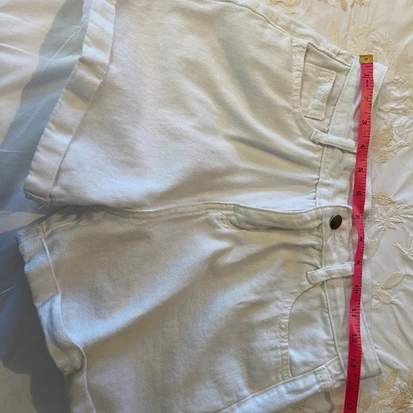 NWOT“JEANS” Sz-L Juniors/58 China- Cute Off White Jean Shorts-Soft Movable Cloth - Picture 4 of 15